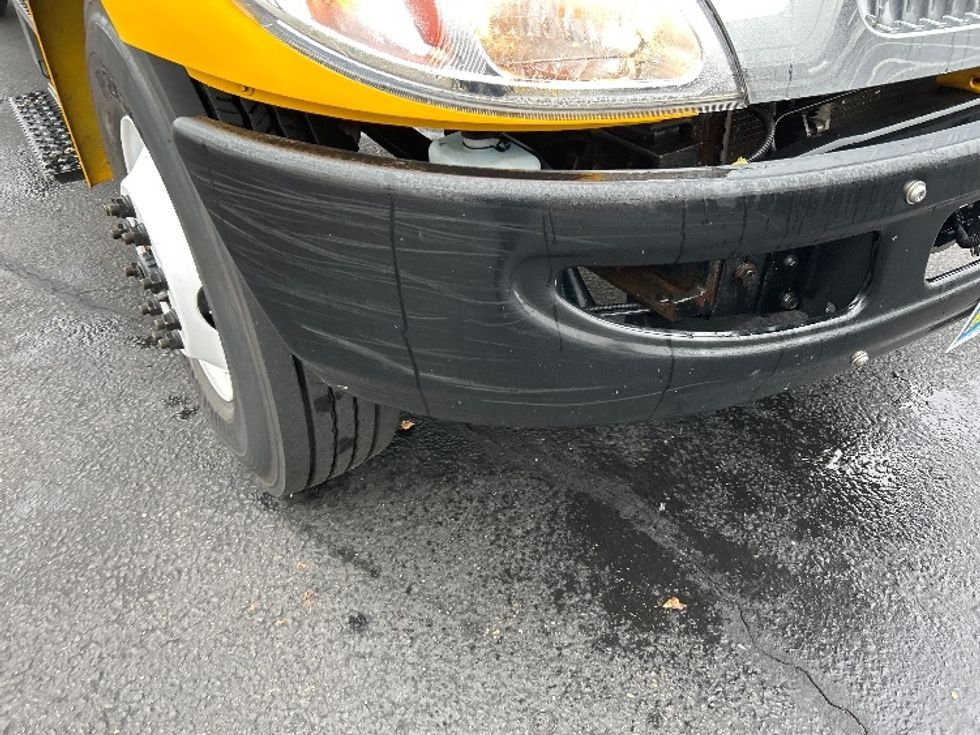 Medium Duty Box Truck-Light and Medium Duty Trucks-International-2021-MV607-Ceres-CA-162,050\n\t\tmiles-$ 40,500 - Image 25