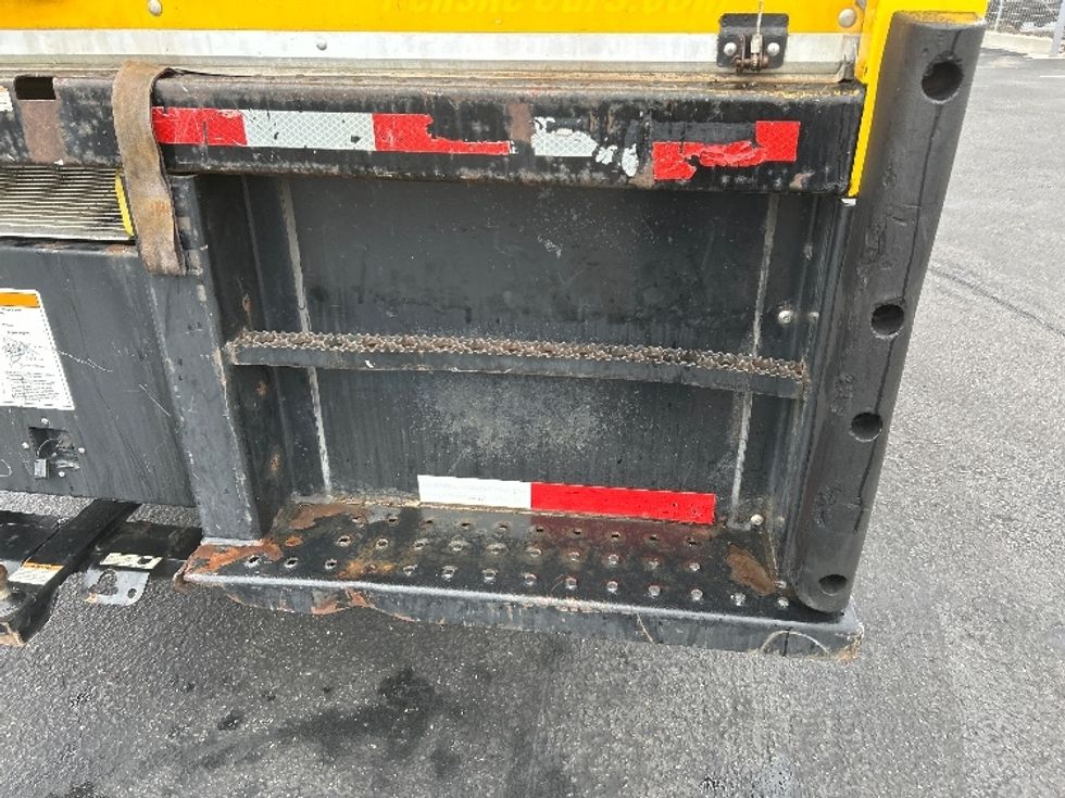 Medium Duty Box Truck-Light and Medium Duty Trucks-International-2021-MV607-Ceres-CA-162,050\n\t\tmiles-$ 40,500 - Image 27