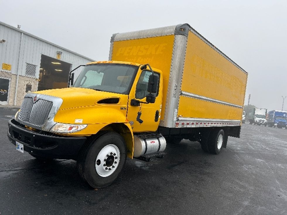 Medium Duty Box Truck-Light and Medium Duty Trucks-International-2021-MV607-Ceres-CA-162,050\n\t\tmiles-$ 40,500 - Image 3
