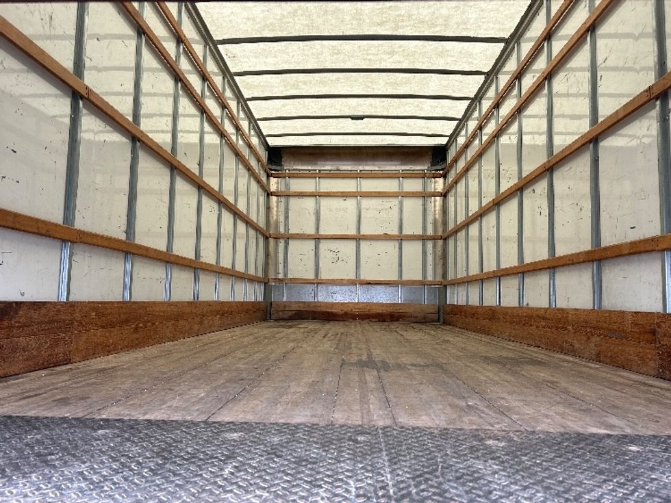 Medium Duty Box Truck-Light and Medium Duty Trucks-International-2021-MV607-Ceres-CA-162,050\n\t\tmiles-$ 40,500 - Image 8