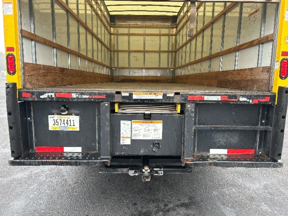 Medium Duty Box Truck-Light and Medium Duty Trucks-International-2021-MV607-Ceres-CA-162,050\n\t\tmiles-$ 40,500 - Image 9