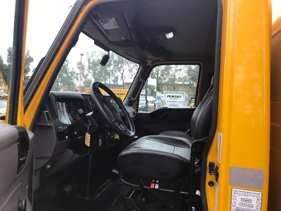 Medium Duty Box Truck-Light and Medium Duty Trucks-International-2021-MV607-Chandler-AZ-131,751\n\t\tmiles-$ 45,750 - Image 15