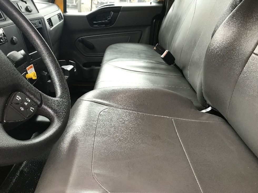 Medium Duty Box Truck-Light and Medium Duty Trucks-International-2021-MV607-Chandler-AZ-131,751\n\t\tmiles-$ 45,750 - Image 18