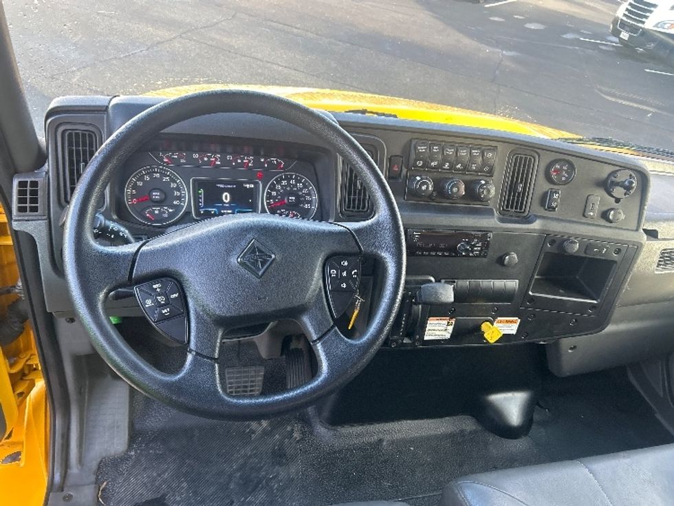 Medium Duty Box Truck-Light and Medium Duty Trucks-International-2021-MV607-Charlotte-NC-179,790\n\t\tmiles-$ 46,500 - Image 19