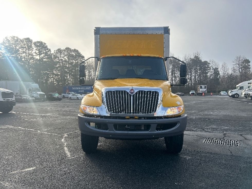 Medium Duty Box Truck-Light and Medium Duty Trucks-International-2021-MV607-Charlotte-NC-179,790\n\t\tmiles-$ 46,500 - Image 2