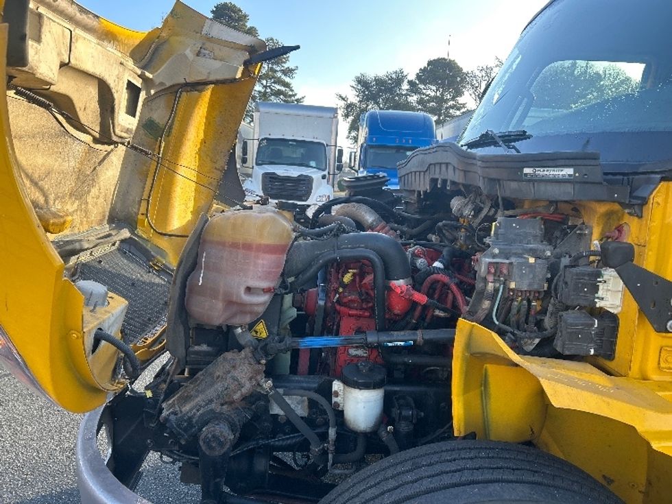 Medium Duty Box Truck-Light and Medium Duty Trucks-International-2021-MV607-Charlotte-NC-179,790\n\t\tmiles-$ 46,500 - Image 23