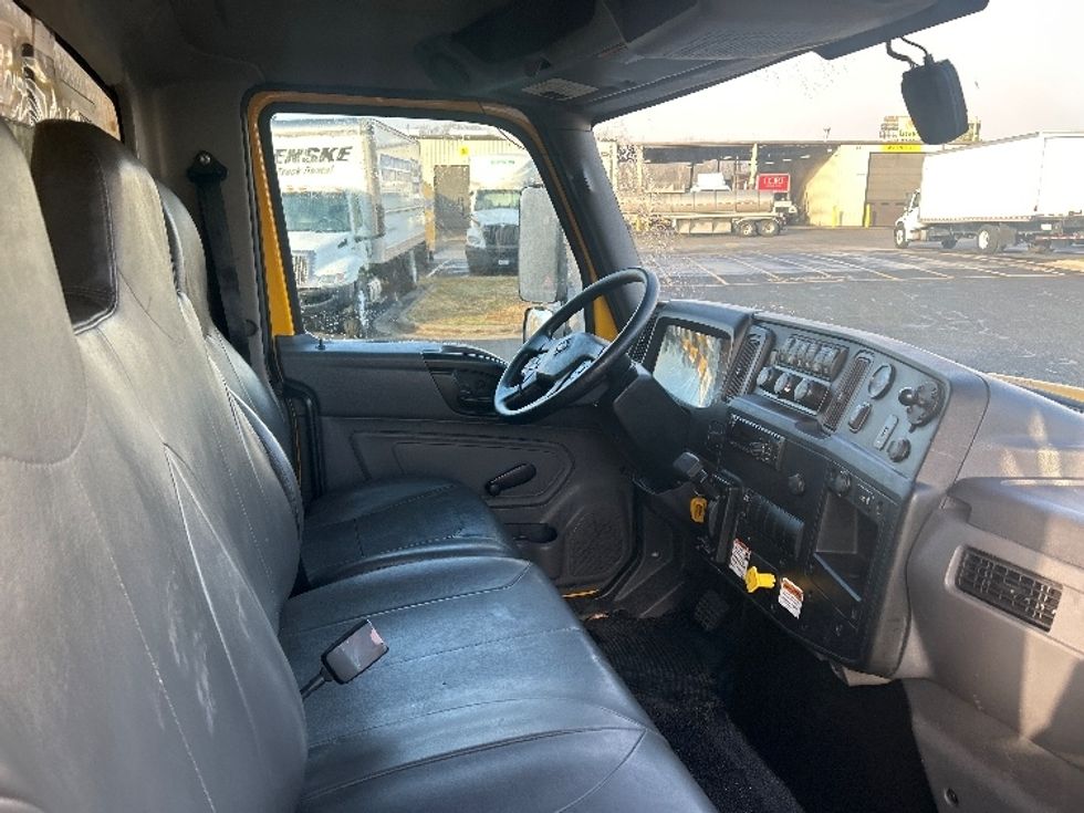 Medium Duty Box Truck-Light and Medium Duty Trucks-International-2021-MV607-Charlotte-NC-179,790\n\t\tmiles-$ 46,500 - Image 26