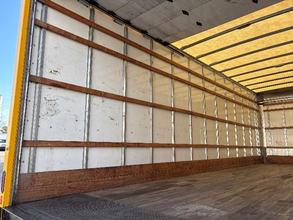 Medium Duty Box Truck-Light and Medium Duty Trucks-International-2021-MV607-Charlotte-NC-189,116\n\t\tmiles-$ 45,000 - Image 10