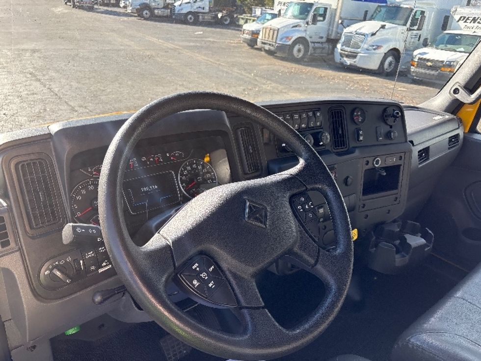 Medium Duty Box Truck-Light and Medium Duty Trucks-International-2021-MV607-Charlotte-NC-189,116\n\t\tmiles-$ 45,000 - Image 16