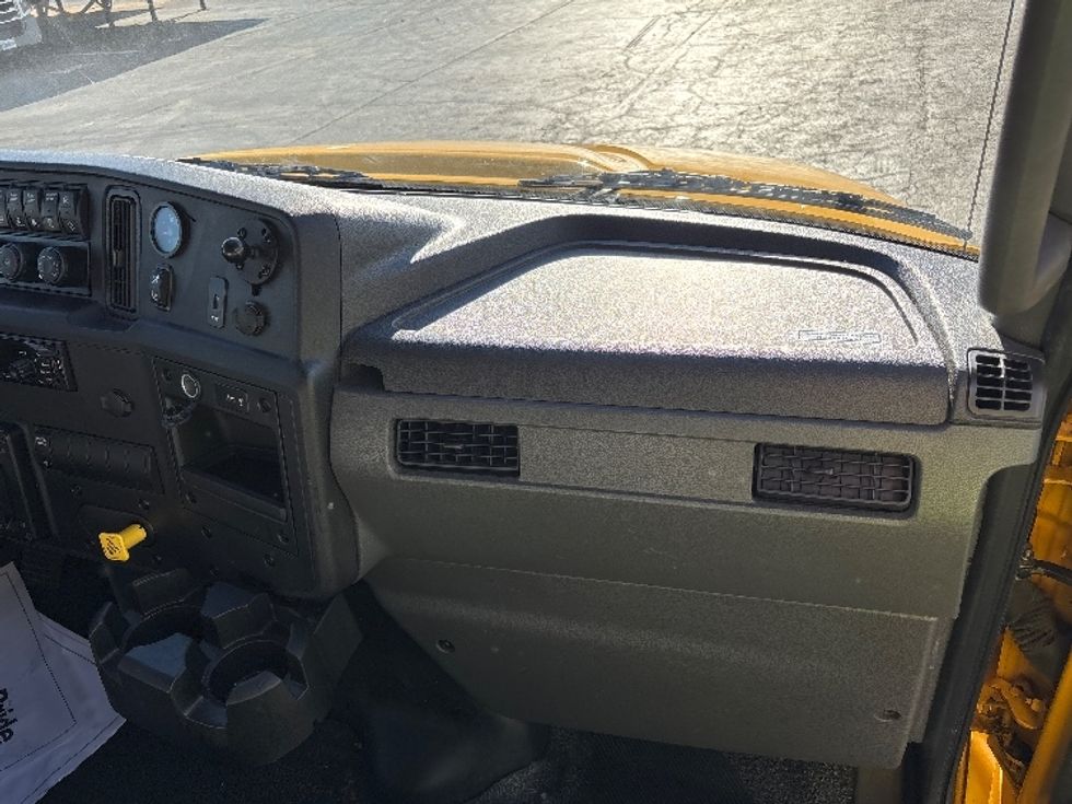 Medium Duty Box Truck-Light and Medium Duty Trucks-International-2021-MV607-Charlotte-NC-189,116\n\t\tmiles-$ 45,000 - Image 20