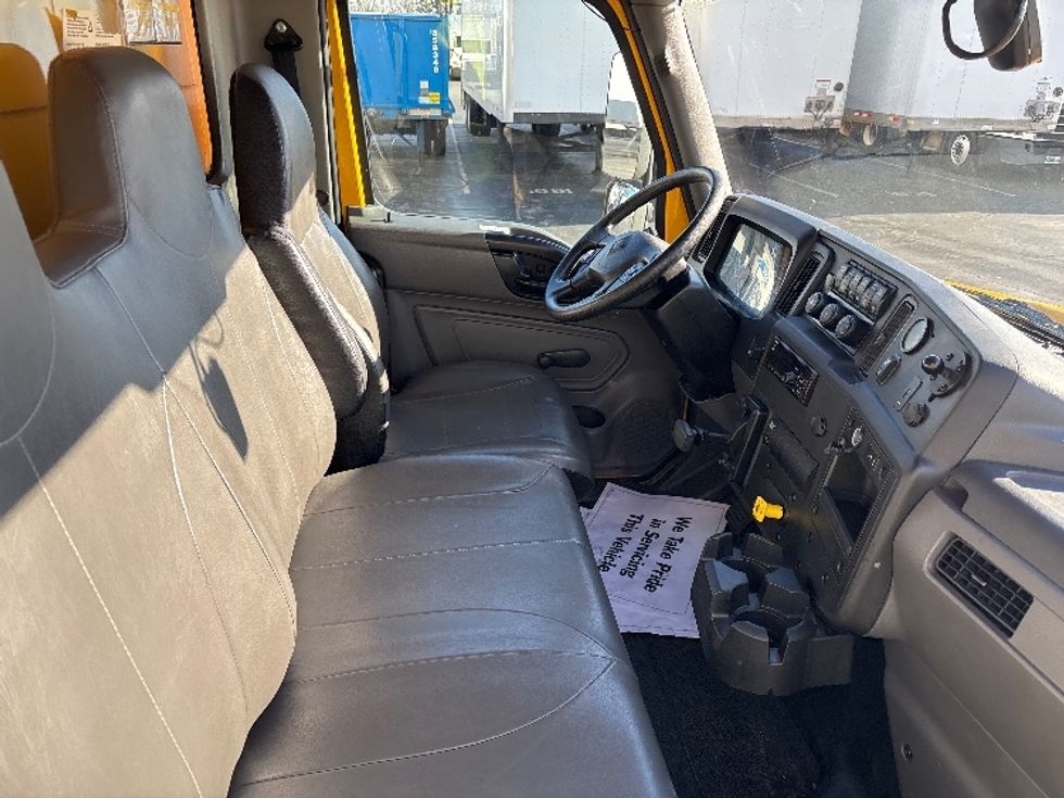 Medium Duty Box Truck-Light and Medium Duty Trucks-International-2021-MV607-Charlotte-NC-189,116\n\t\tmiles-$ 45,000 - Image 21