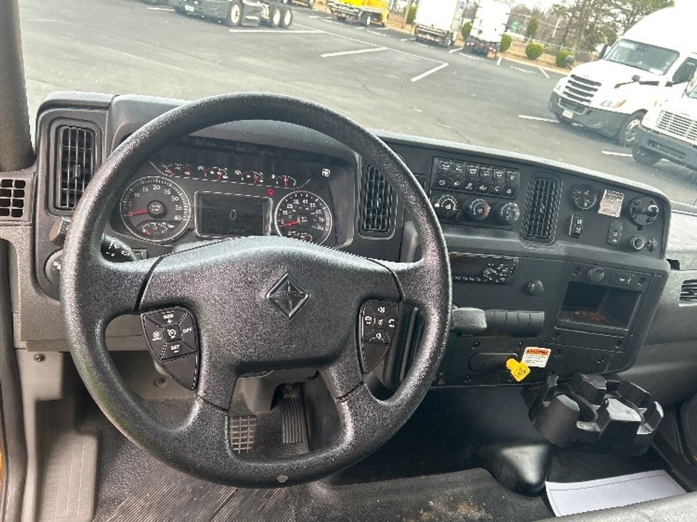 Medium Duty Box Truck-Light and Medium Duty Trucks-International-2021-MV607-Charlotte-NC-216,498\n\t\tmiles-$ 41,000 - Image 17