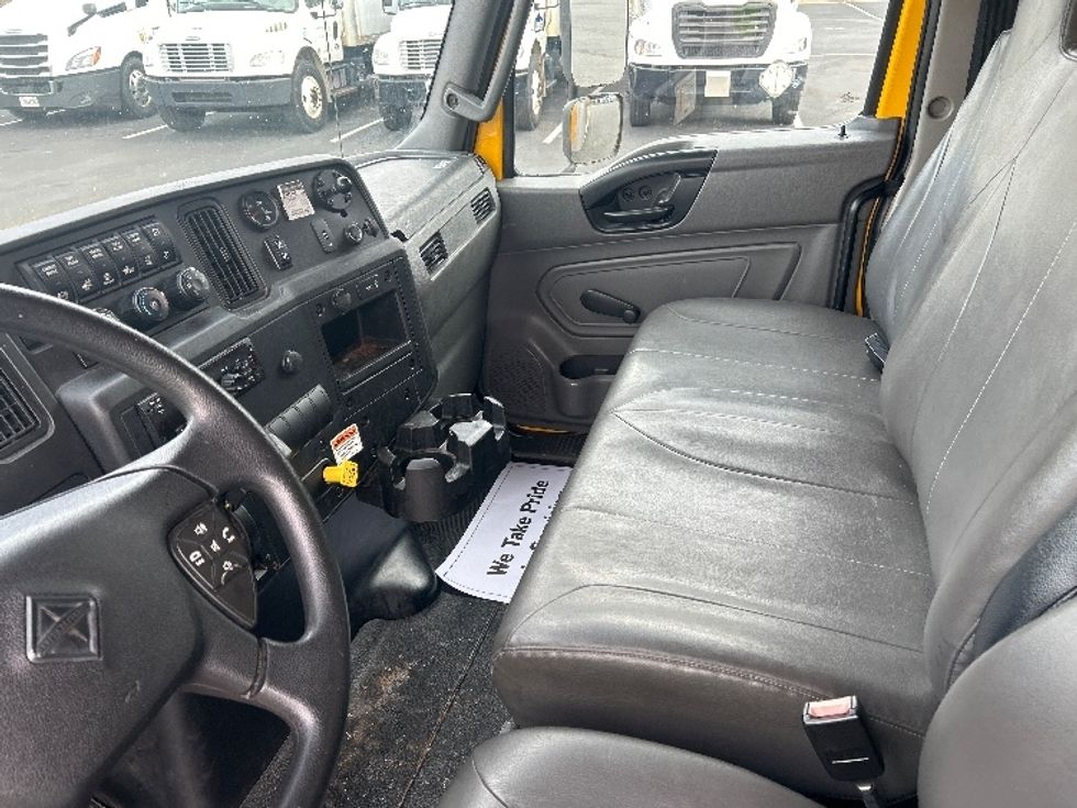Medium Duty Box Truck-Light and Medium Duty Trucks-International-2021-MV607-Charlotte-NC-216,498\n\t\tmiles-$ 41,000 - Image 18