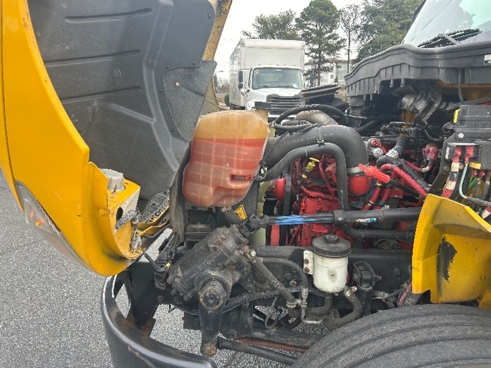 Medium Duty Box Truck-Light and Medium Duty Trucks-International-2021-MV607-Charlotte-NC-216,498\n\t\tmiles-$ 41,000 - Image 23