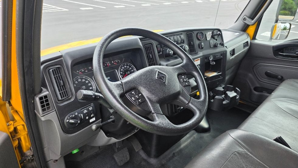 Medium Duty Box Truck-Light and Medium Duty Trucks-International-2021-MV607-Charlotte-NC-232,378\n\t\tmiles-$ 40,500 - Image 16