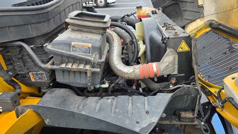 Medium Duty Box Truck-Light and Medium Duty Trucks-International-2021-MV607-Charlotte-NC-232,378\n\t\tmiles-$ 40,500 - Image 22
