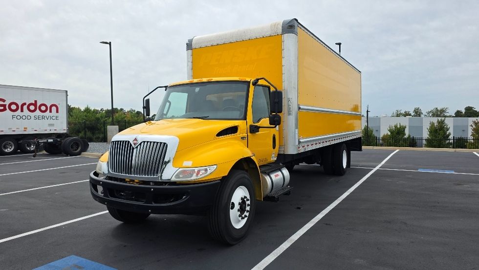 Medium Duty Box Truck-Light and Medium Duty Trucks-International-2021-MV607-Charlotte-NC-232,378\n\t\tmiles-$ 40,500 - Image 3