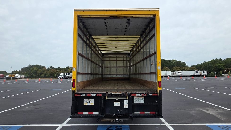 Medium Duty Box Truck-Light and Medium Duty Trucks-International-2021-MV607-Charlotte-NC-232,378\n\t\tmiles-$ 40,500 - Image 8