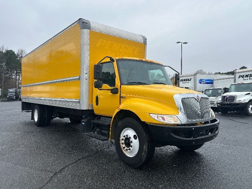 Medium Duty Box Truck-Light and Medium Duty Trucks-International-2021-MV607-Charlotte-NC-239,002\n\t\tmiles-$ 37,500 - Image 1
