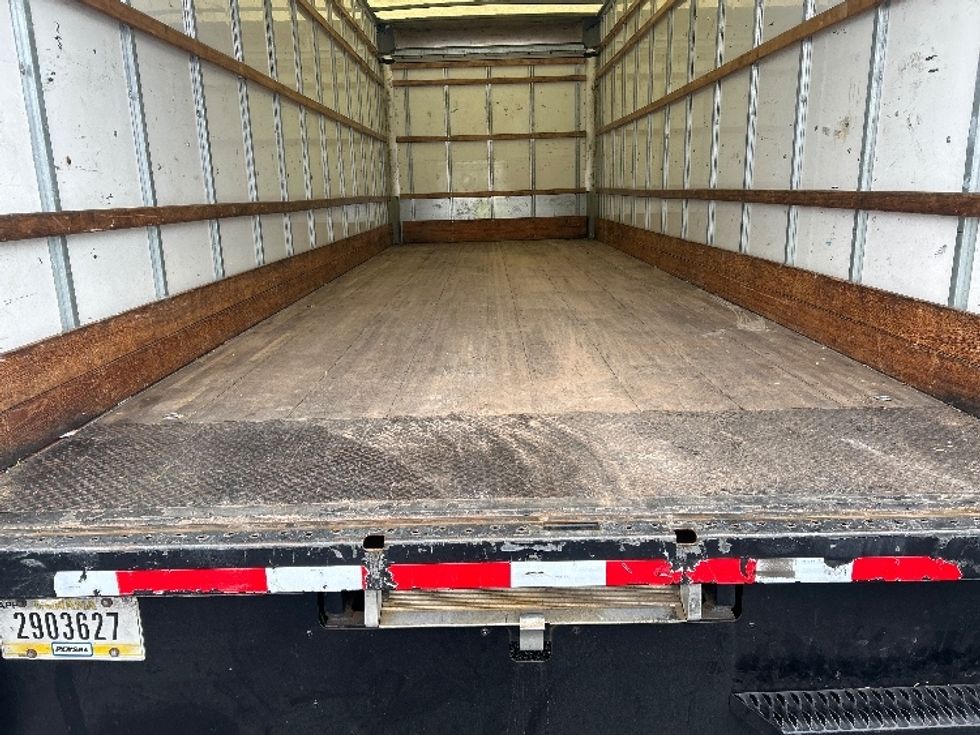 Medium Duty Box Truck-Light and Medium Duty Trucks-International-2021-MV607-Charlotte-NC-239,002\n\t\tmiles-$ 37,500 - Image 10