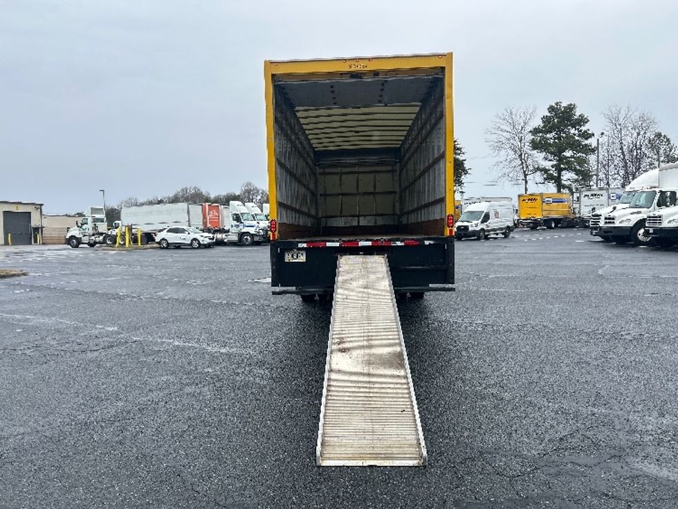 Medium Duty Box Truck-Light and Medium Duty Trucks-International-2021-MV607-Charlotte-NC-239,002\n\t\tmiles-$ 37,500 - Image 9