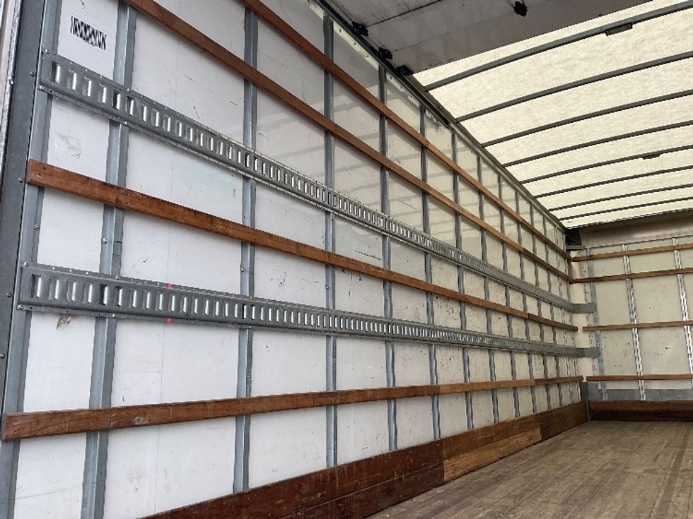 Medium Duty Box Truck-Light and Medium Duty Trucks-International-2021-MV607-Chattanooga-TN-191,768\n\t\tmiles-$ 56,750 - Image 11