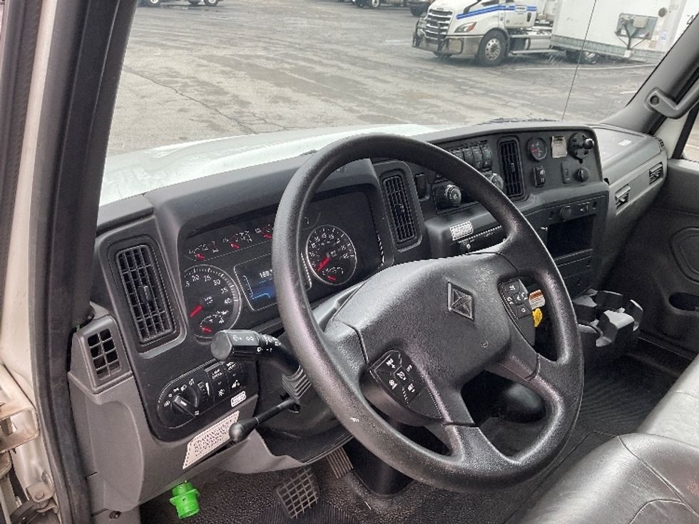 Medium Duty Box Truck-Light and Medium Duty Trucks-International-2021-MV607-Chattanooga-TN-191,768\n\t\tmiles-$ 56,750 - Image 17