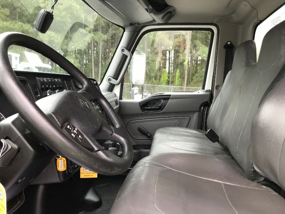 Medium Duty Box Truck-Light and Medium Duty Trucks-International-2021-MV607-Chesapeake-VA-192,806\n\t\tmiles-$ 58,500 - Image 19