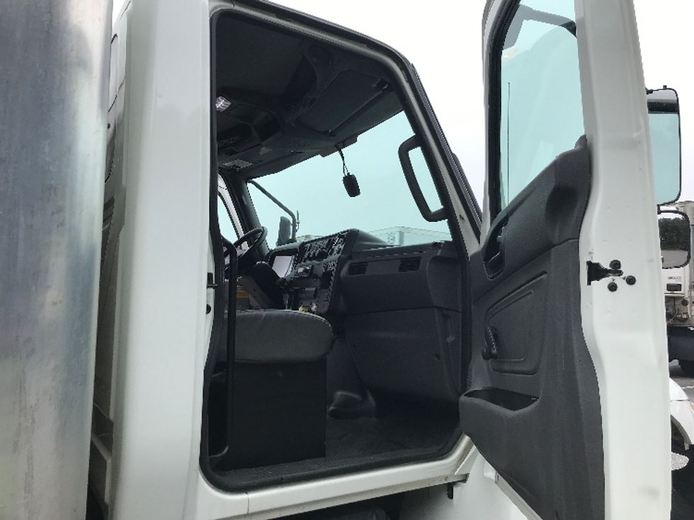 Medium Duty Box Truck-Light and Medium Duty Trucks-International-2021-MV607-Chesapeake-VA-192,806\n\t\tmiles-$ 58,500 - Image 20