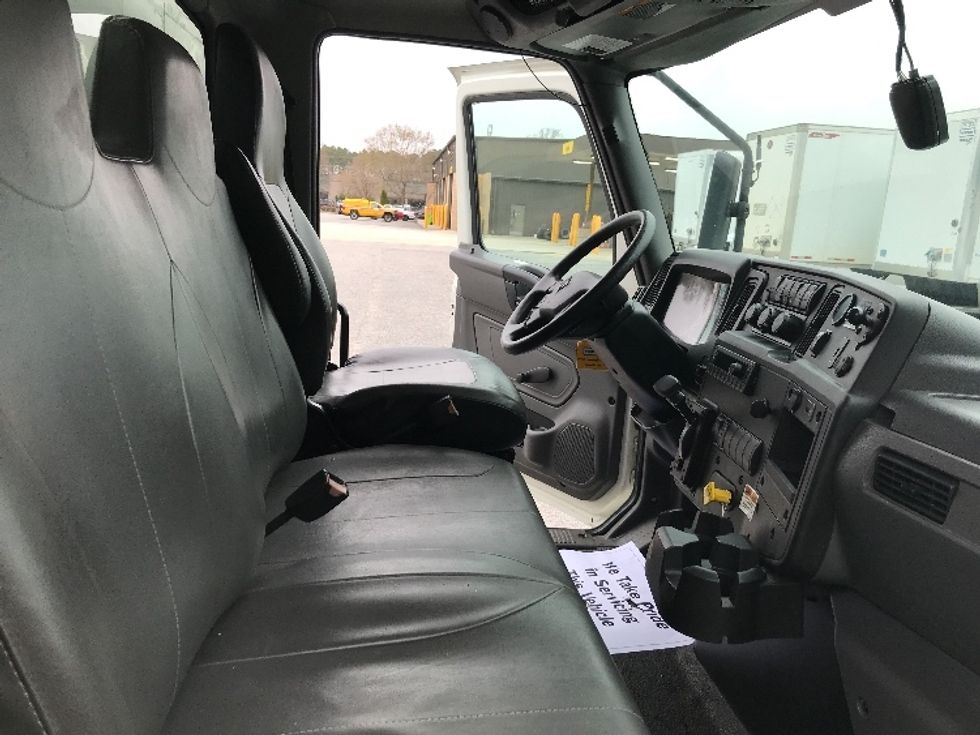 Medium Duty Box Truck-Light and Medium Duty Trucks-International-2021-MV607-Chesapeake-VA-192,806\n\t\tmiles-$ 58,500 - Image 22