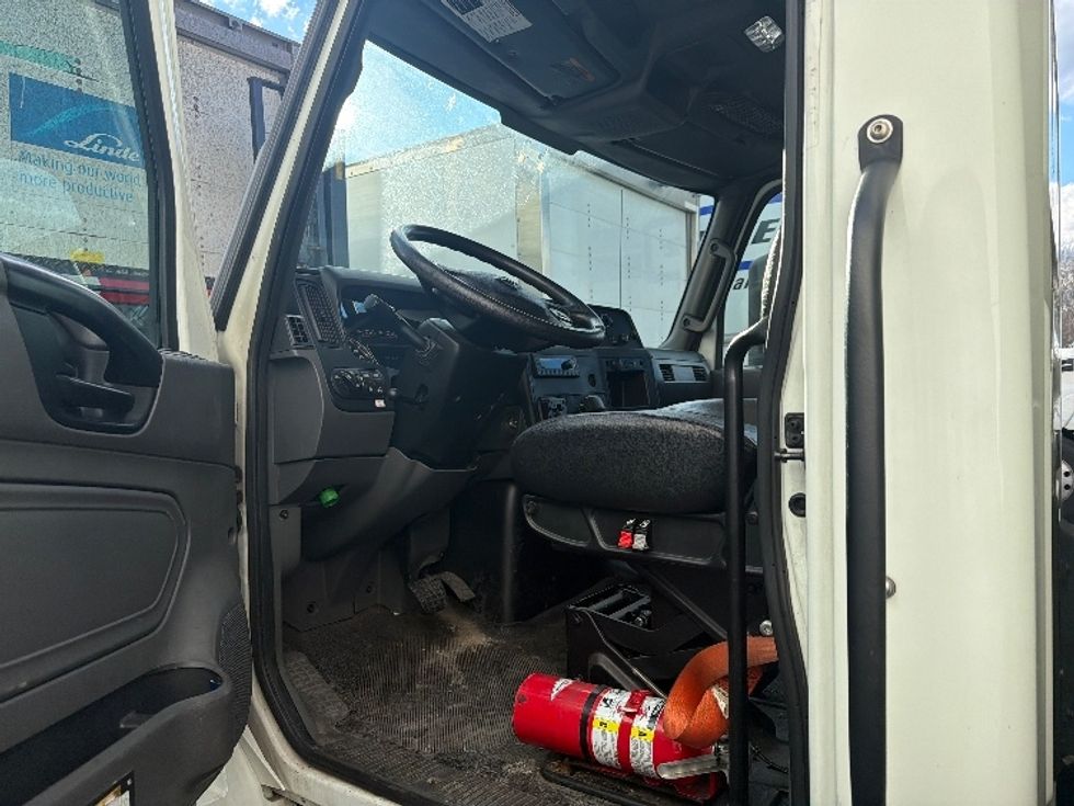 Medium Duty Box Truck-Light and Medium Duty Trucks-International-2021-MV607-Chicopee-MA-139,814\n\t\tmiles-$ 45,750 - Image 15