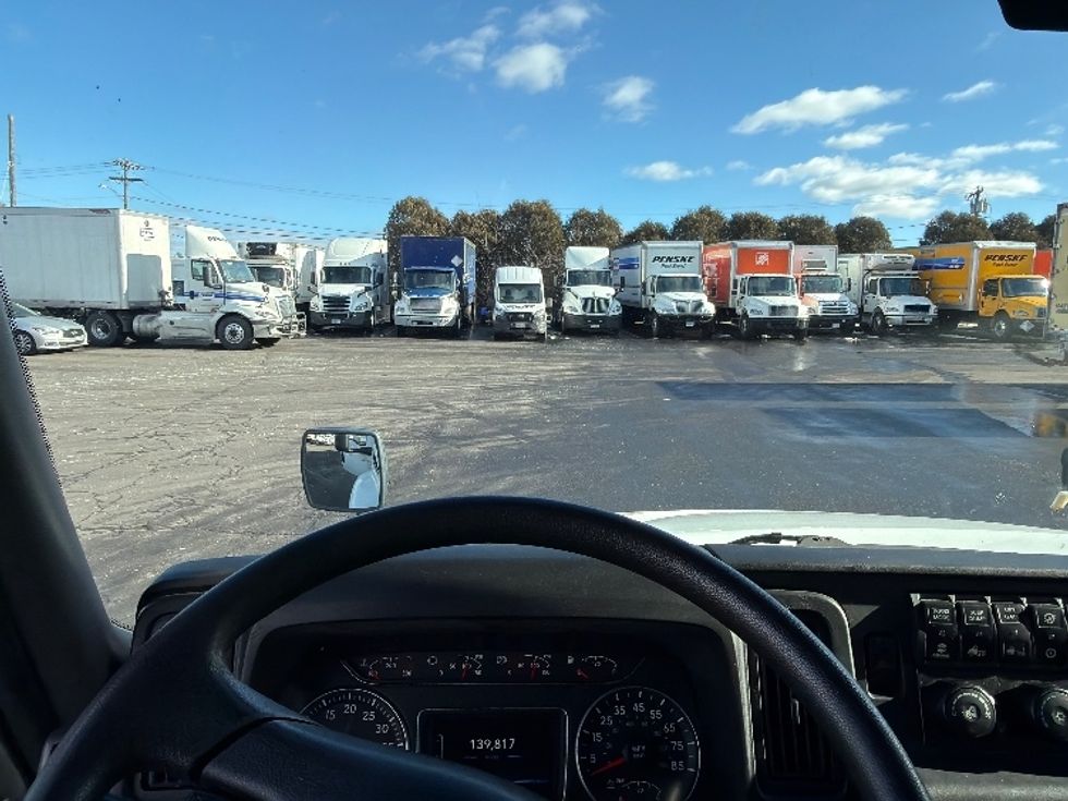 Medium Duty Box Truck-Light and Medium Duty Trucks-International-2021-MV607-Chicopee-MA-139,814\n\t\tmiles-$ 45,750 - Image 17