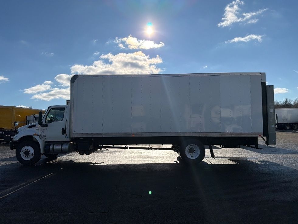 Medium Duty Box Truck-Light and Medium Duty Trucks-International-2021-MV607-Chicopee-MA-139,814\n\t\tmiles-$ 45,750 - Image 4