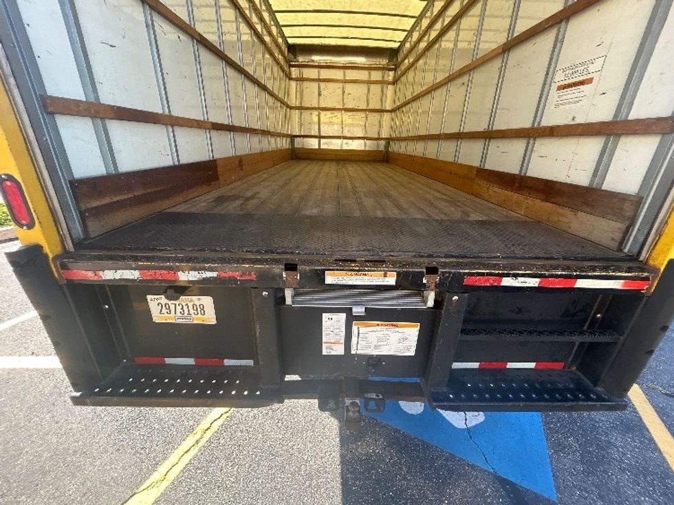 Medium Duty Box Truck-Light and Medium Duty Trucks-International-2021-MV607-Chicopee-MA-185,076\n\t\tmiles-$ 35,250 - Image 10