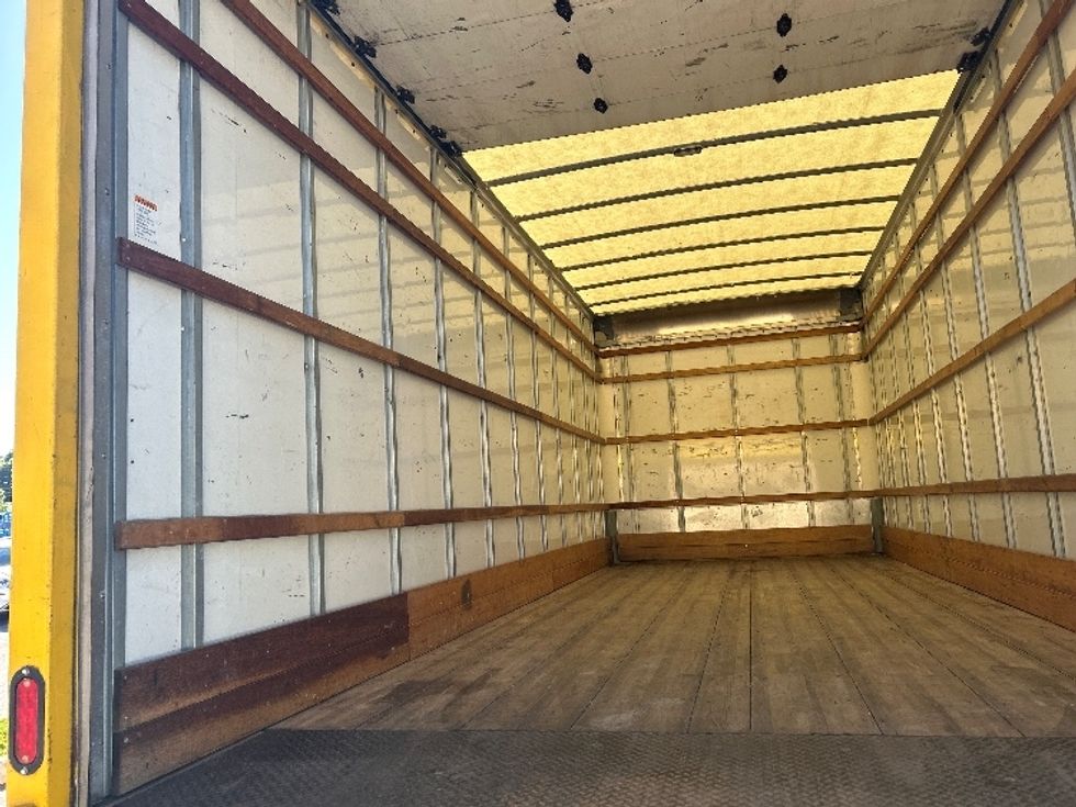 Medium Duty Box Truck-Light and Medium Duty Trucks-International-2021-MV607-Chicopee-MA-185,076\n\t\tmiles-$ 35,250 - Image 11