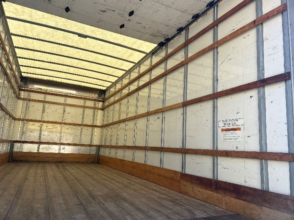 Medium Duty Box Truck-Light and Medium Duty Trucks-International-2021-MV607-Chicopee-MA-185,076\n\t\tmiles-$ 35,250 - Image 12