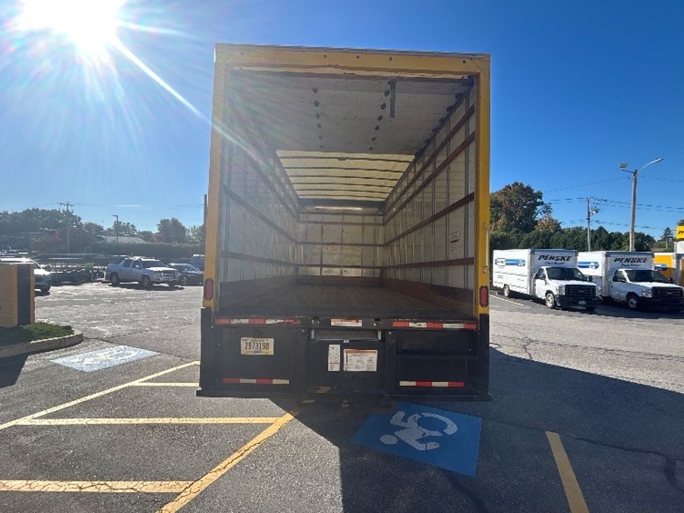 Medium Duty Box Truck-Light and Medium Duty Trucks-International-2021-MV607-Chicopee-MA-185,076\n\t\tmiles-$ 35,250 - Image 8