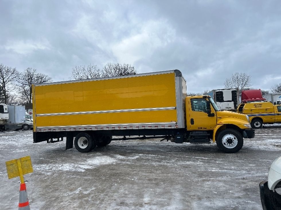 Medium Duty Box Truck-Light and Medium Duty Trucks-International-2021-MV607-Chicopee-MA-190,298\n\t\tmiles-$ 38,750 - Image 15