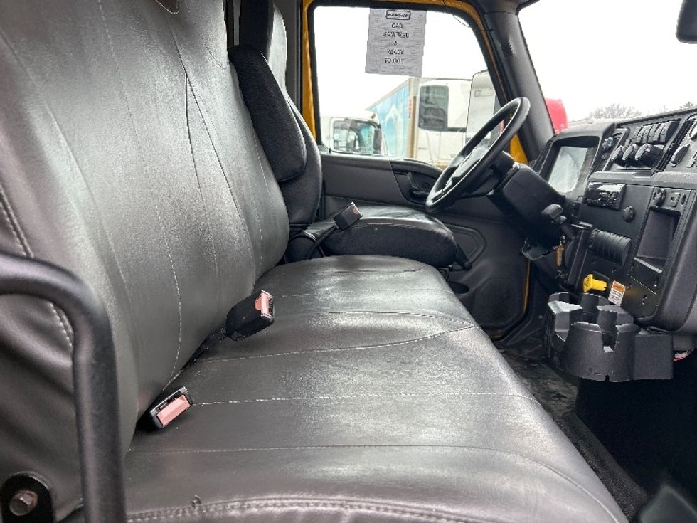 Medium Duty Box Truck-Light and Medium Duty Trucks-International-2021-MV607-Chicopee-MA-190,298\n\t\tmiles-$ 38,750 - Image 22