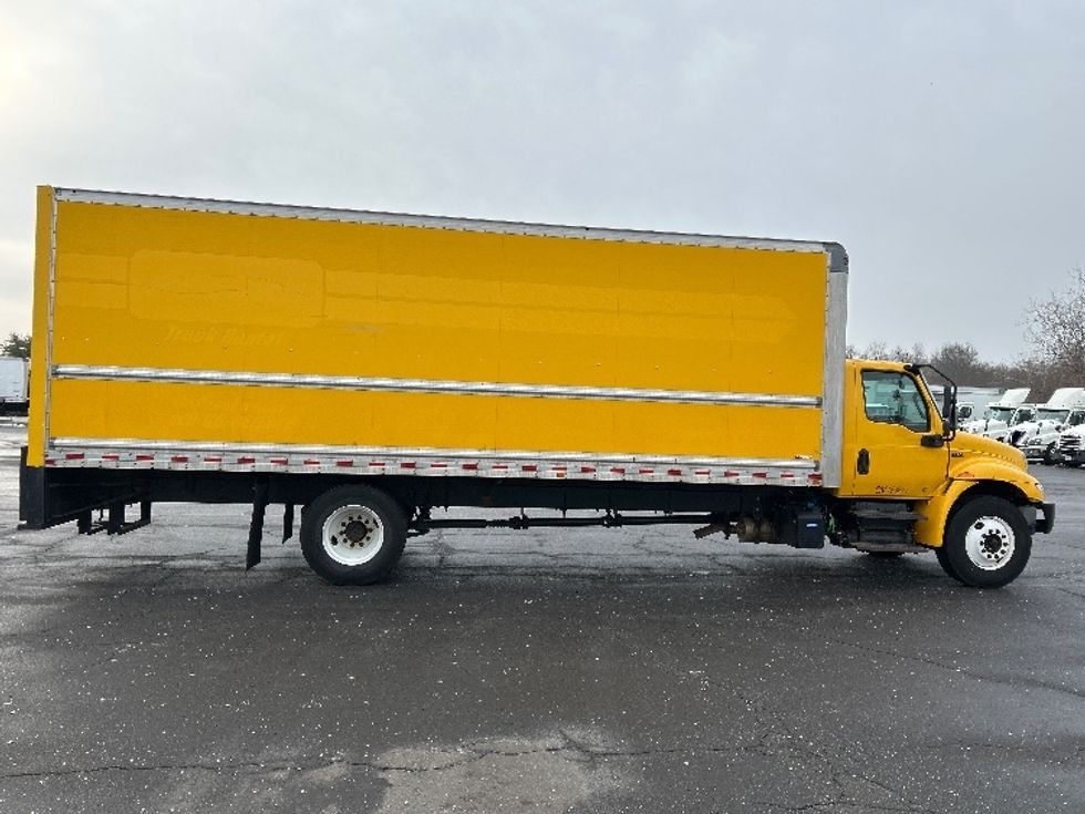 Medium Duty Box Truck-Light and Medium Duty Trucks-International-2021-MV607-Chicopee-MA-212,472\n\t\tmiles-$ 36,000 - Image 15