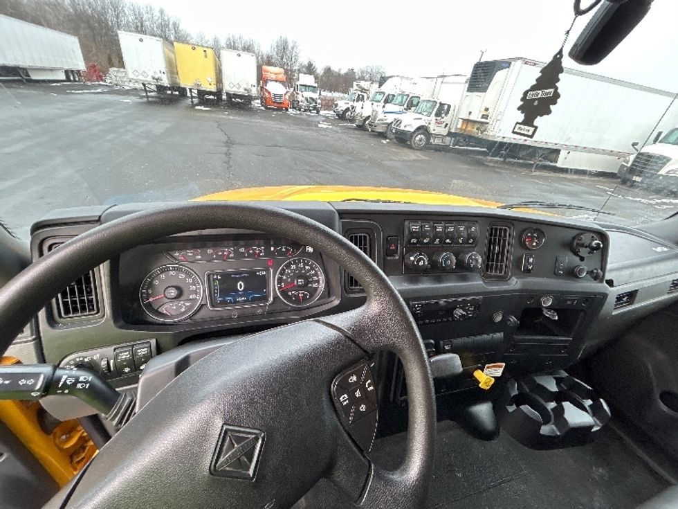 Medium Duty Box Truck-Light and Medium Duty Trucks-International-2021-MV607-Chicopee-MA-212,472\n\t\tmiles-$ 36,000 - Image 18