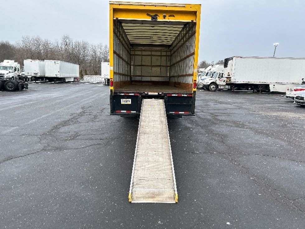 Medium Duty Box Truck-Light and Medium Duty Trucks-International-2021-MV607-Chicopee-MA-212,472\n\t\tmiles-$ 36,000 - Image 9