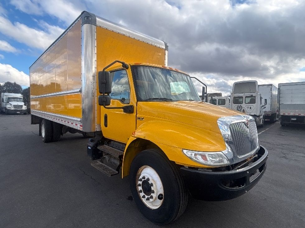 Medium Duty Box Truck-Light and Medium Duty Trucks-International-2021-MV607-Chicopee-MA-218,703\n\t\tmiles-$ 34,250 - Image 1