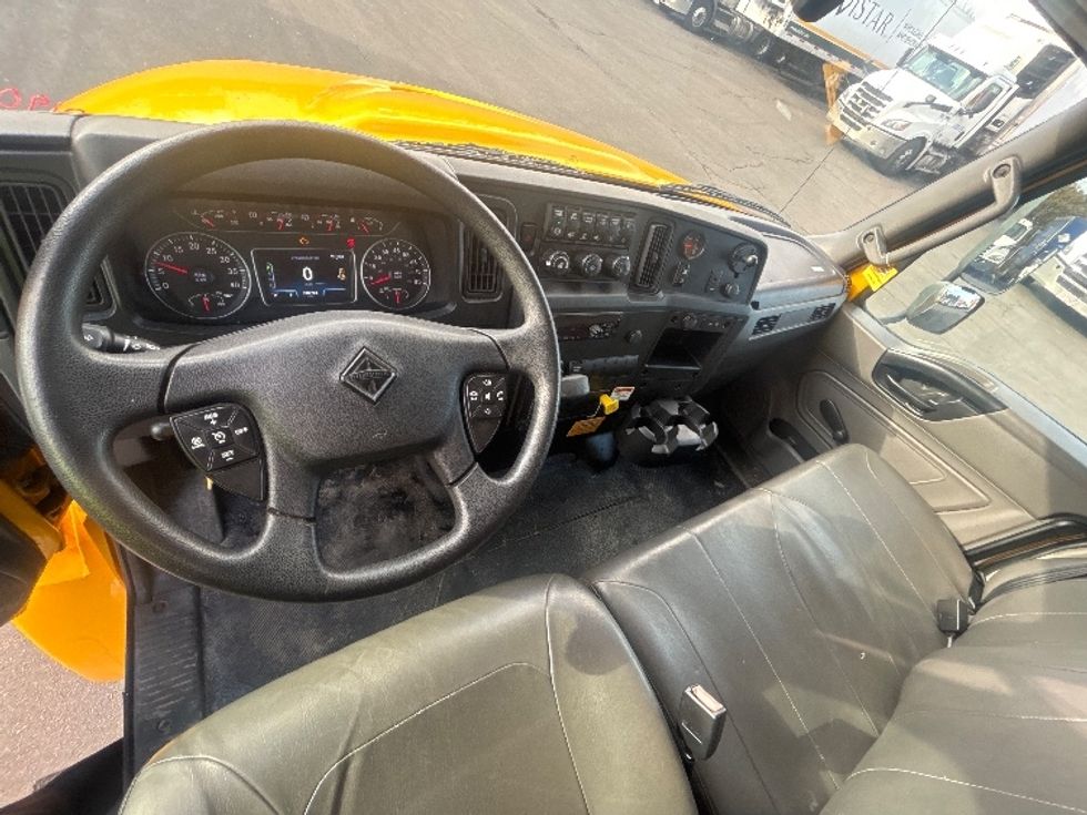 Medium Duty Box Truck-Light and Medium Duty Trucks-International-2021-MV607-Chicopee-MA-218,703\n\t\tmiles-$ 34,250 - Image 17