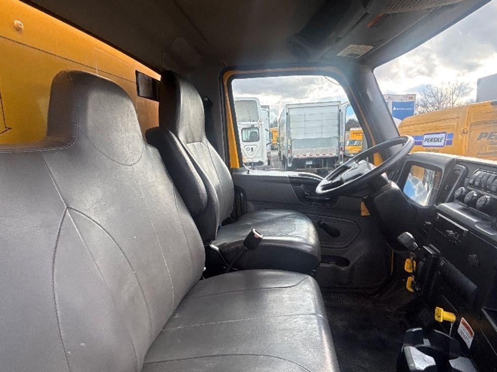 Medium Duty Box Truck-Light and Medium Duty Trucks-International-2021-MV607-Chicopee-MA-218,703\n\t\tmiles-$ 34,250 - Image 22