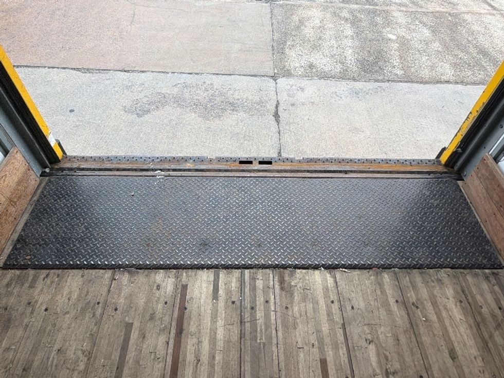 Medium Duty Box Truck-Light and Medium Duty Trucks-International-2021-MV607-Chicopee-MA-233,550\n\t\tmiles-$ 33,250 - Image 10