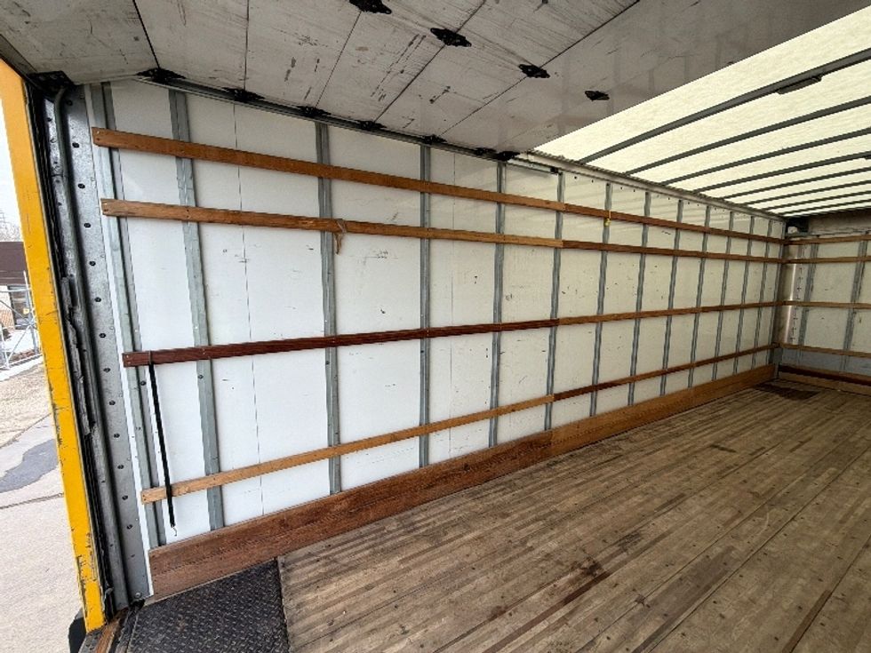 Medium Duty Box Truck-Light and Medium Duty Trucks-International-2021-MV607-Chicopee-MA-233,550\n\t\tmiles-$ 33,250 - Image 11