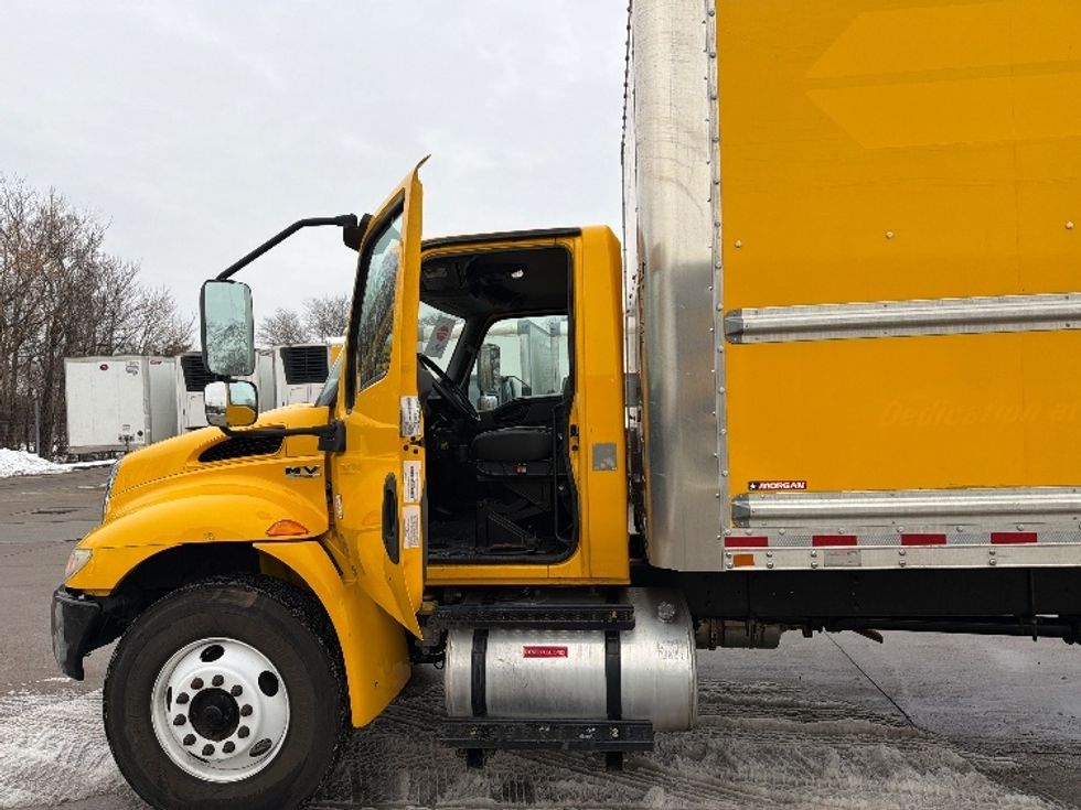 Medium Duty Box Truck-Light and Medium Duty Trucks-International-2021-MV607-Chicopee-MA-233,550\n\t\tmiles-$ 33,250 - Image 16