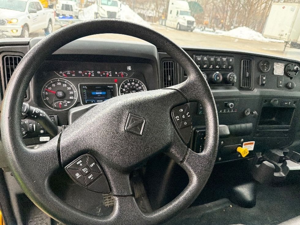 Medium Duty Box Truck-Light and Medium Duty Trucks-International-2021-MV607-Chicopee-MA-233,550\n\t\tmiles-$ 33,250 - Image 17