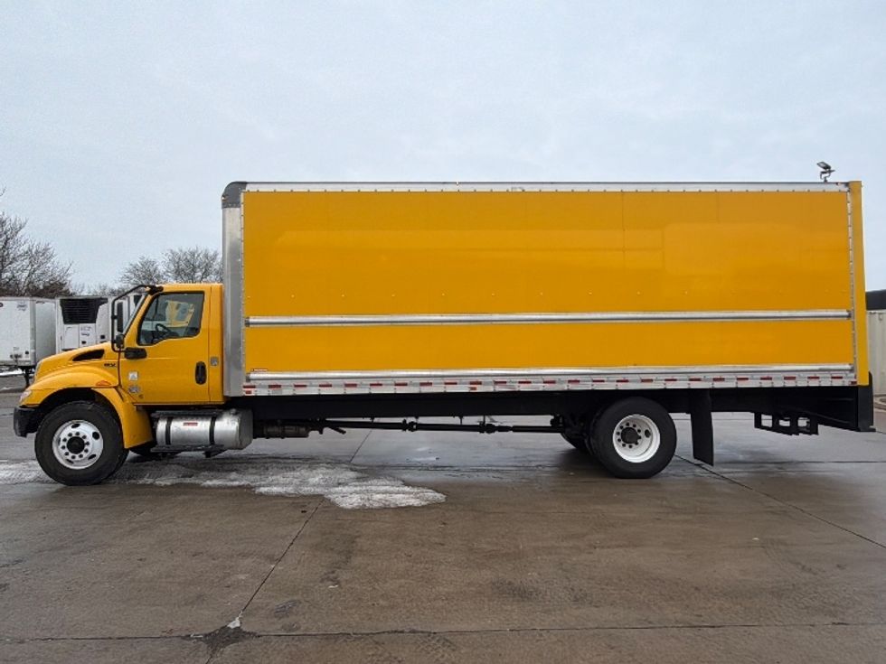 Medium Duty Box Truck-Light and Medium Duty Trucks-International-2021-MV607-Chicopee-MA-233,550\n\t\tmiles-$ 33,250 - Image 4
